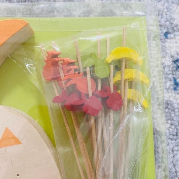 NEW Pineapple Wood Board - Picture 4 of 8